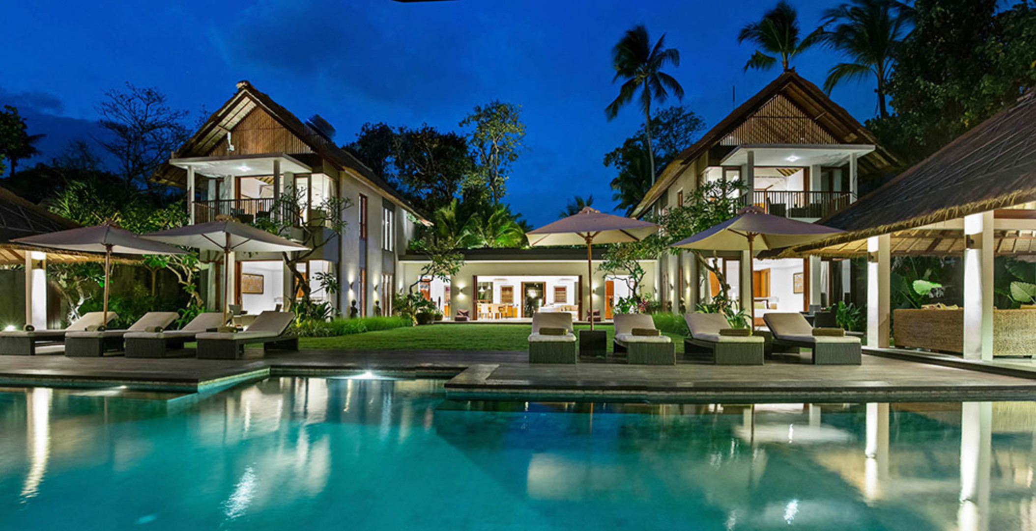 Üppige Gärten mit Meerblick - Bali Villa 1116