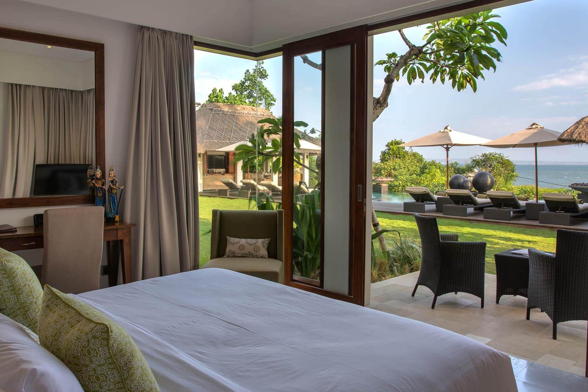 Üppige Gärten mit Meerblick - Bali Villa 1116