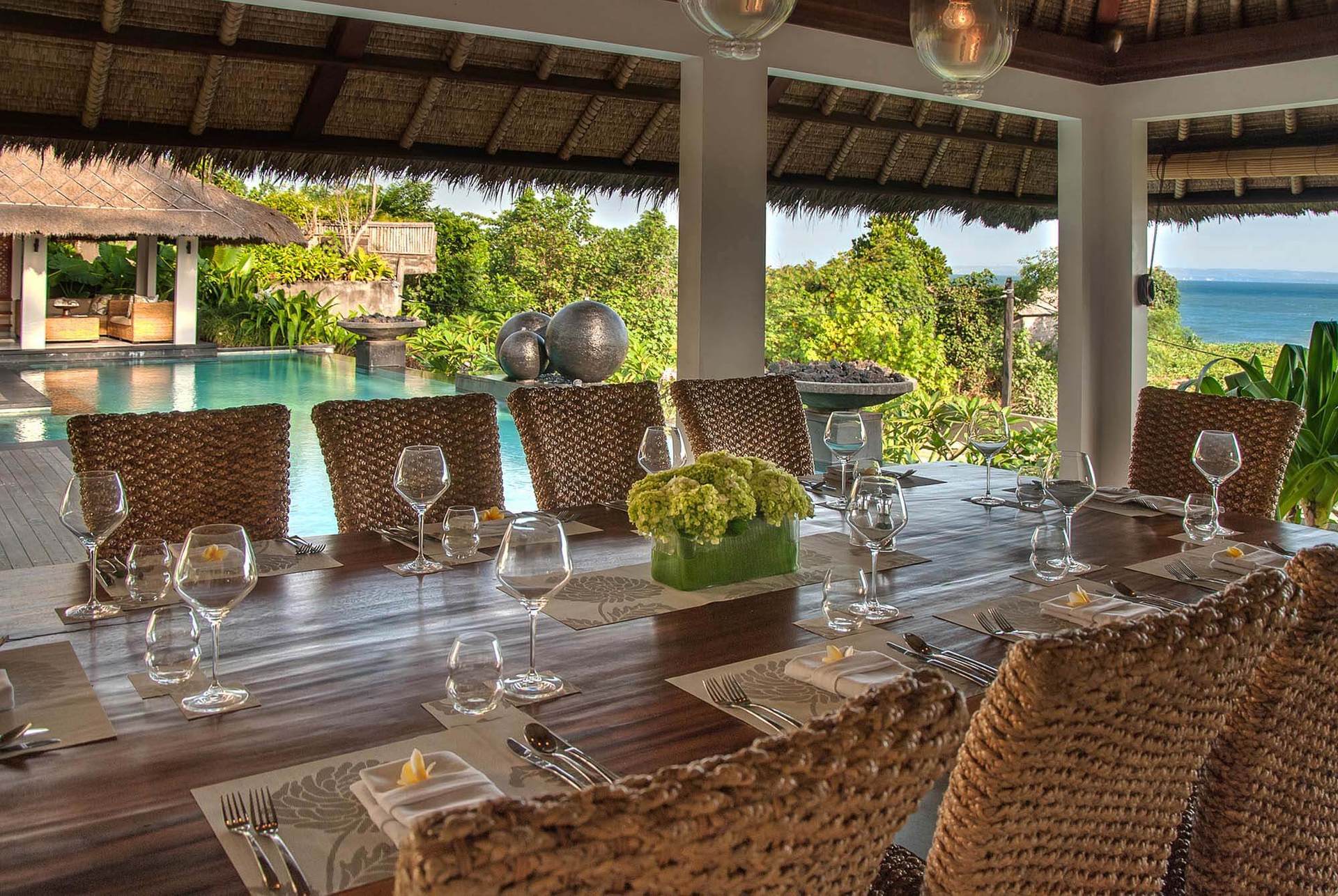 Üppige Gärten mit Meerblick - Bali Villa 1116
