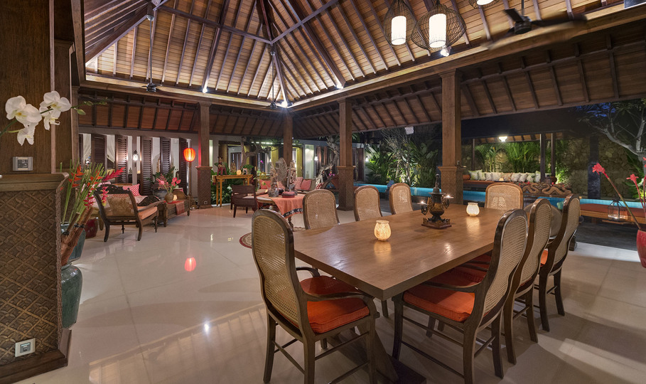 Ruhiger Luxus in üppigen Gärten – Bali Villa 1124