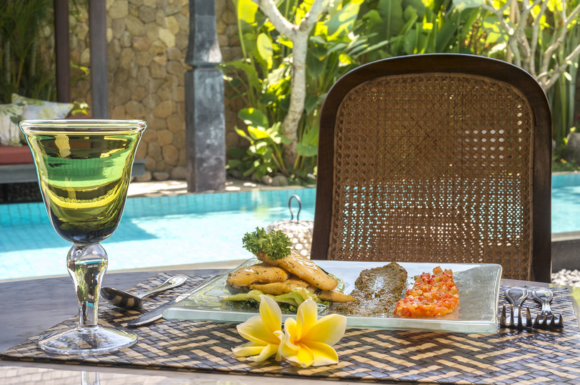 Ruhiger Luxus in üppigen Gärten – Bali Villa 1124