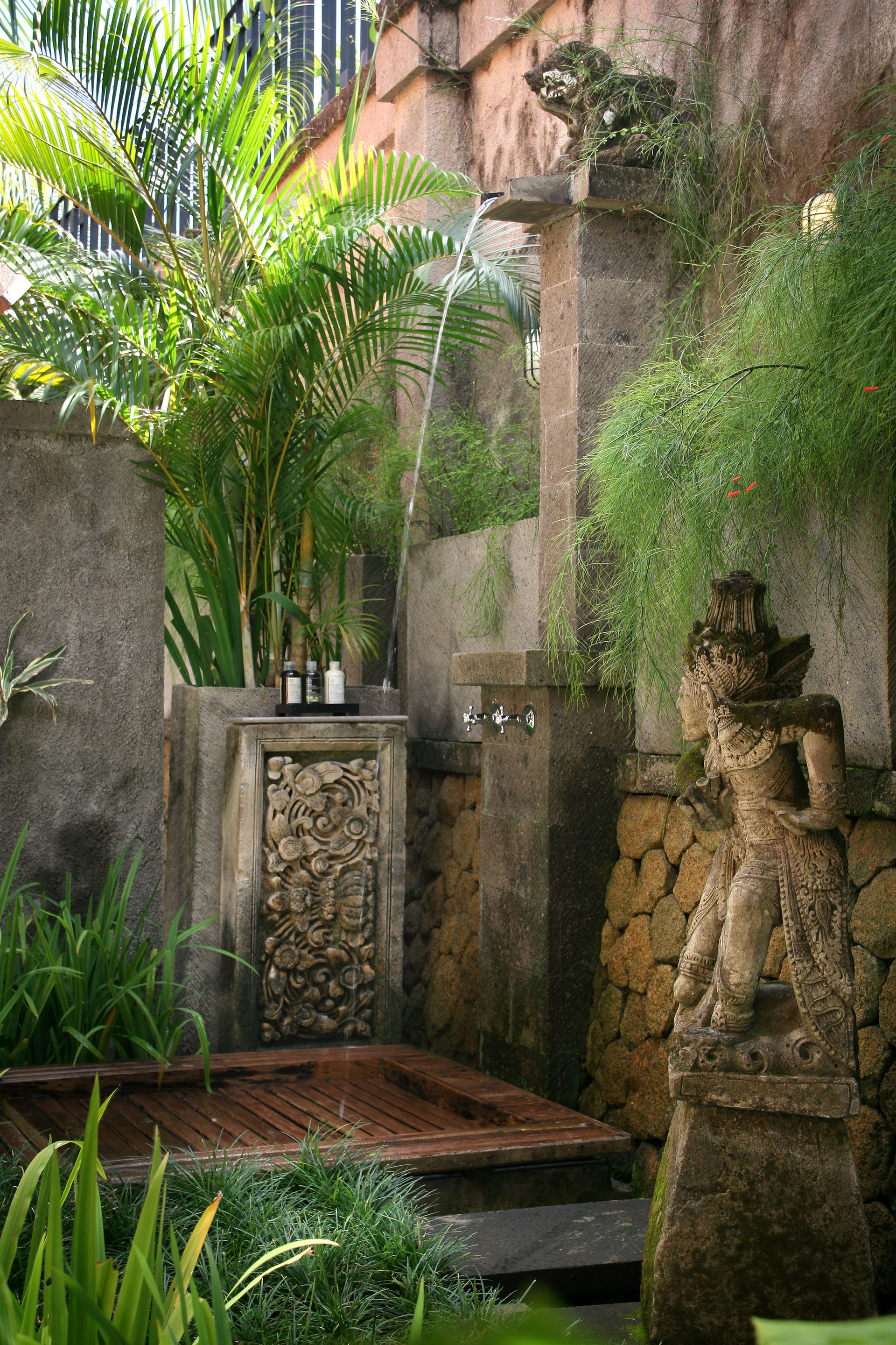 Ruhiger Luxus in üppigen Gärten – Bali Villa 1124