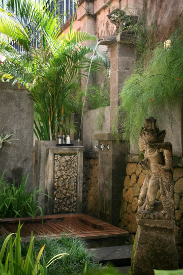 Ruhiger Luxus in üppigen Gärten – Bali Villa 1124