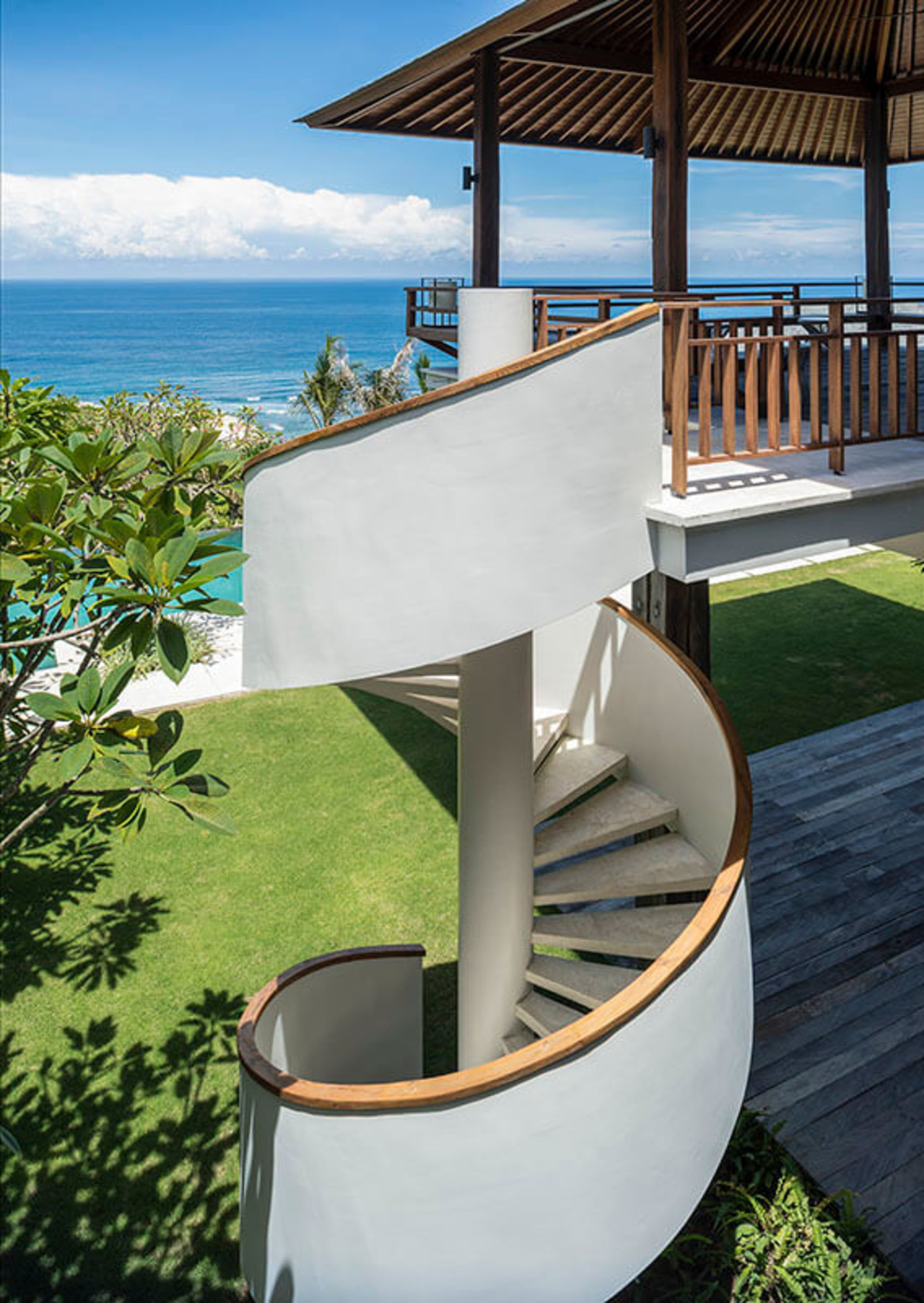 Erleben Sie ultimativen Luxus am Strand – Bali Villa 1129