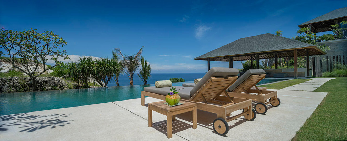 Erleben Sie ultimativen Luxus am Strand – Bali Villa 1129