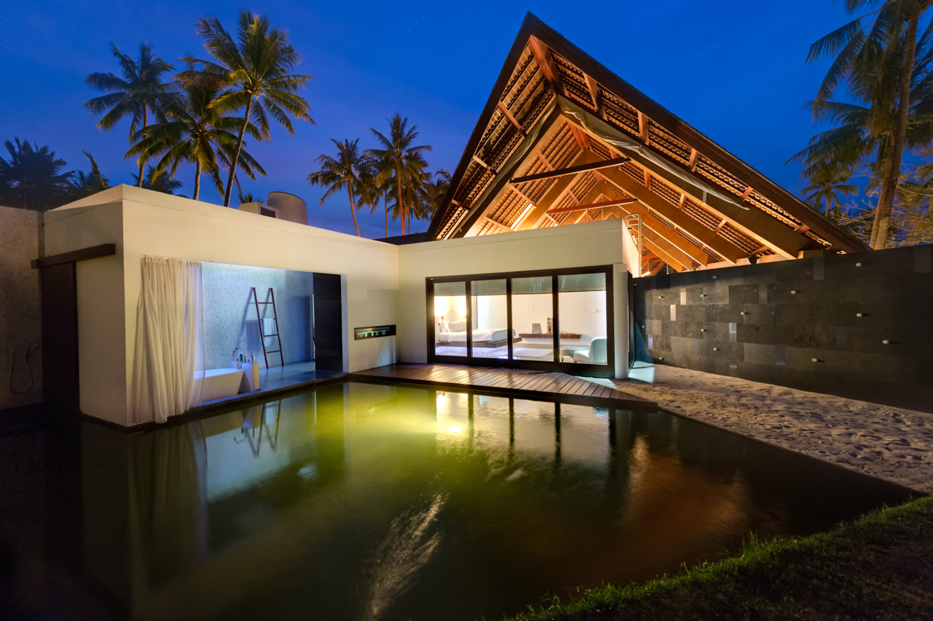 Luxus-Fluchtvilla mit Meerblick in Lombok, 1133