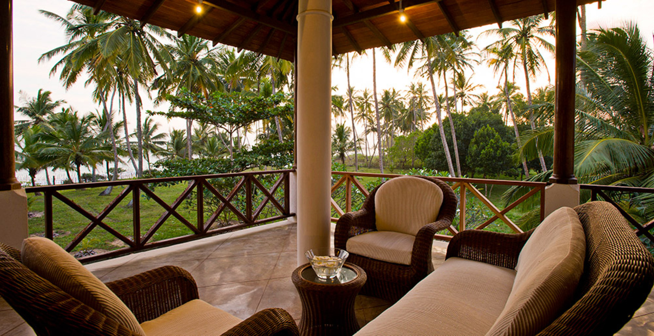 Erleben Sie einen Luxusurlaub in Sri Lanka während Ihres Aufenthalts in dieser wunderschönen Villa, Ocean’s Edge Villa