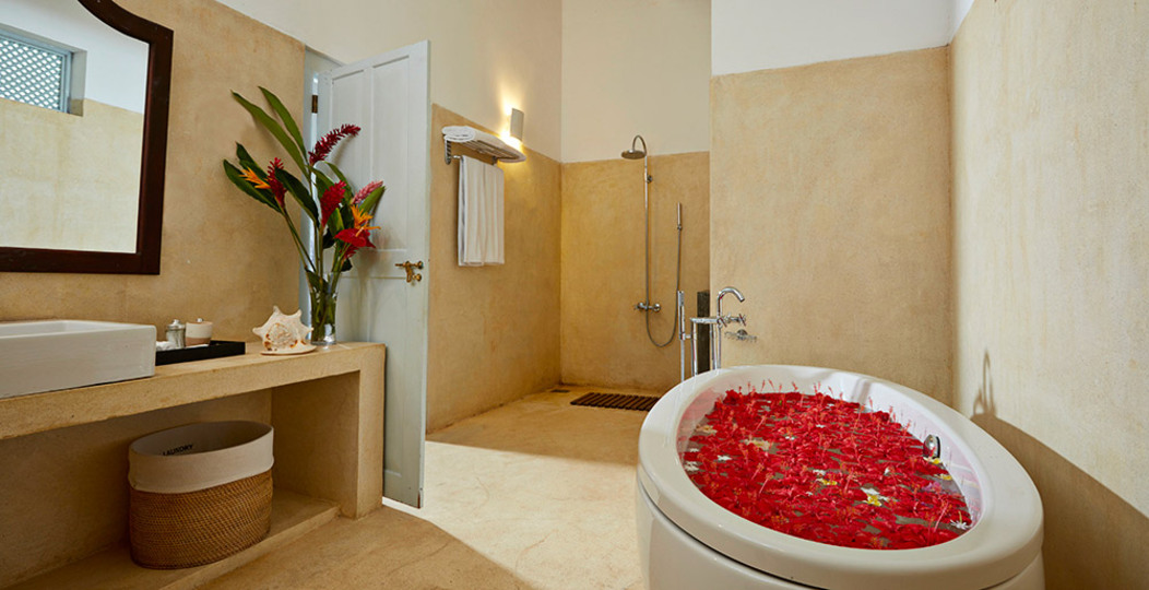 Mieten Sie diese Luxusvilla mit Familie und Freunden, mit 24/7-Concierge und Privatkoch, Villa Pooja Kanda
