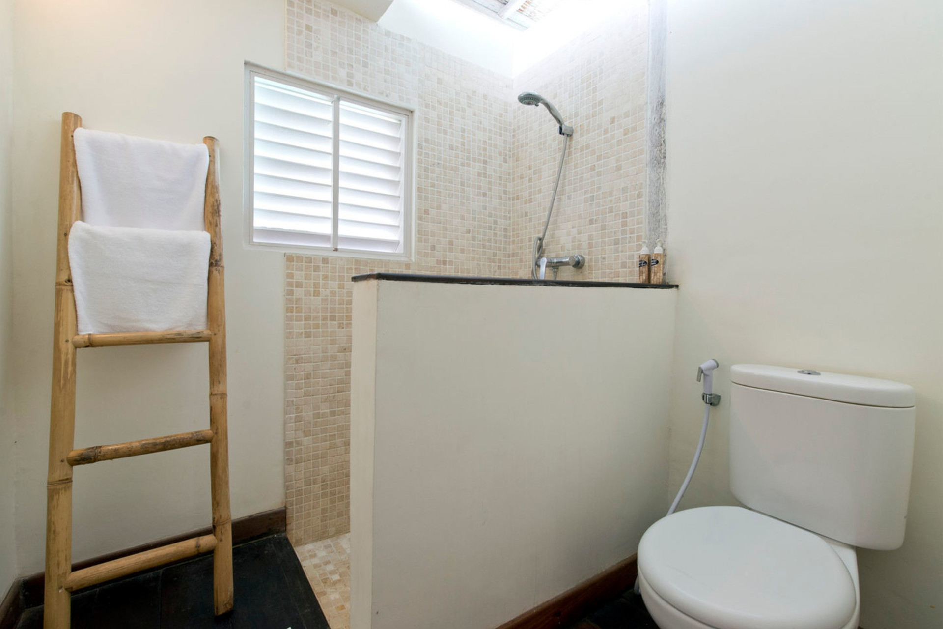 Mieten Sie endlich Ihre eigene 5-Sterne-Privatvilla in Seminyak zu einem erschwinglichen Preis, Bali Villa 1145