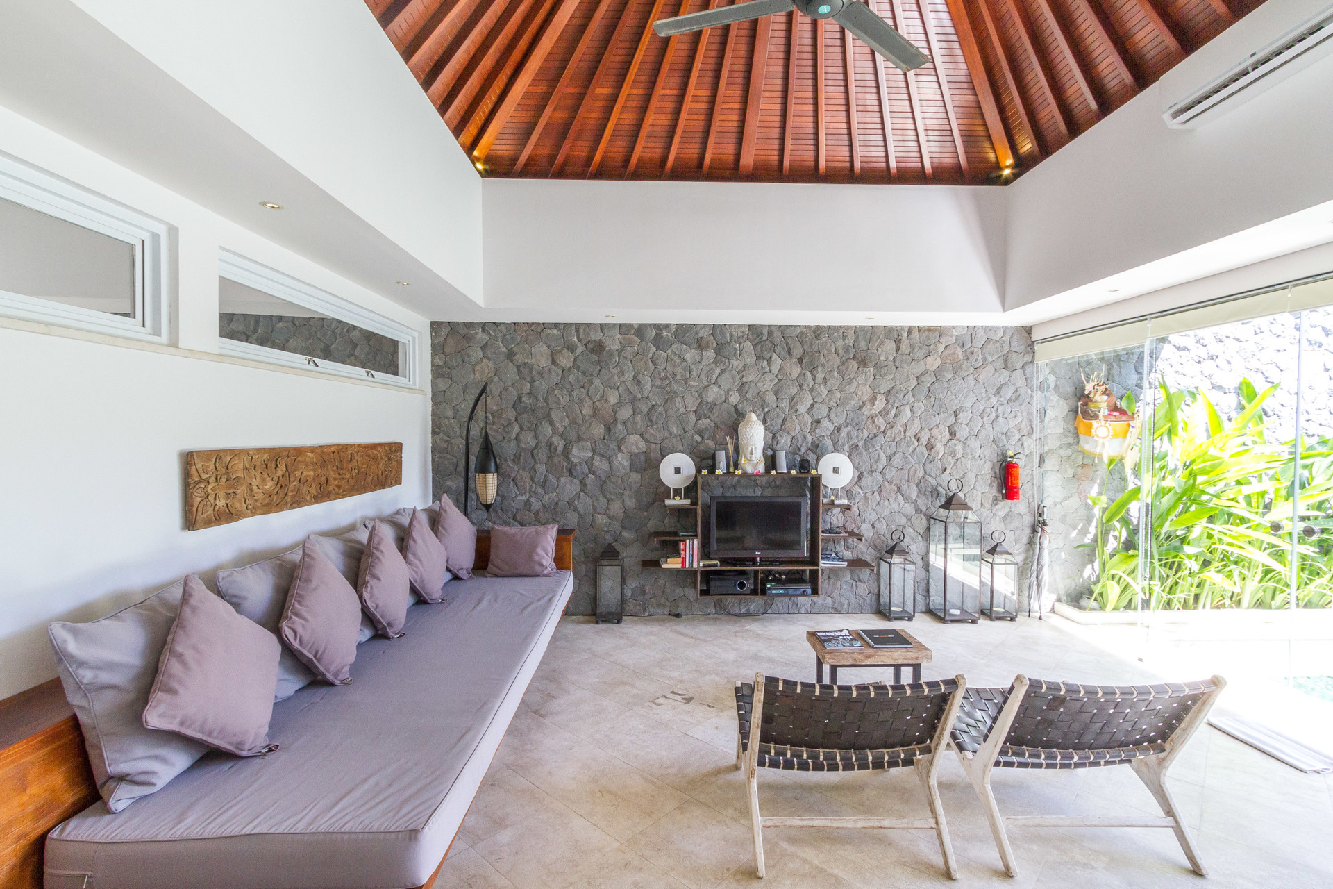Luxuriöse Ferienvilla in Seminyak günstiger als ein Hotel, Bali Villa 1146
