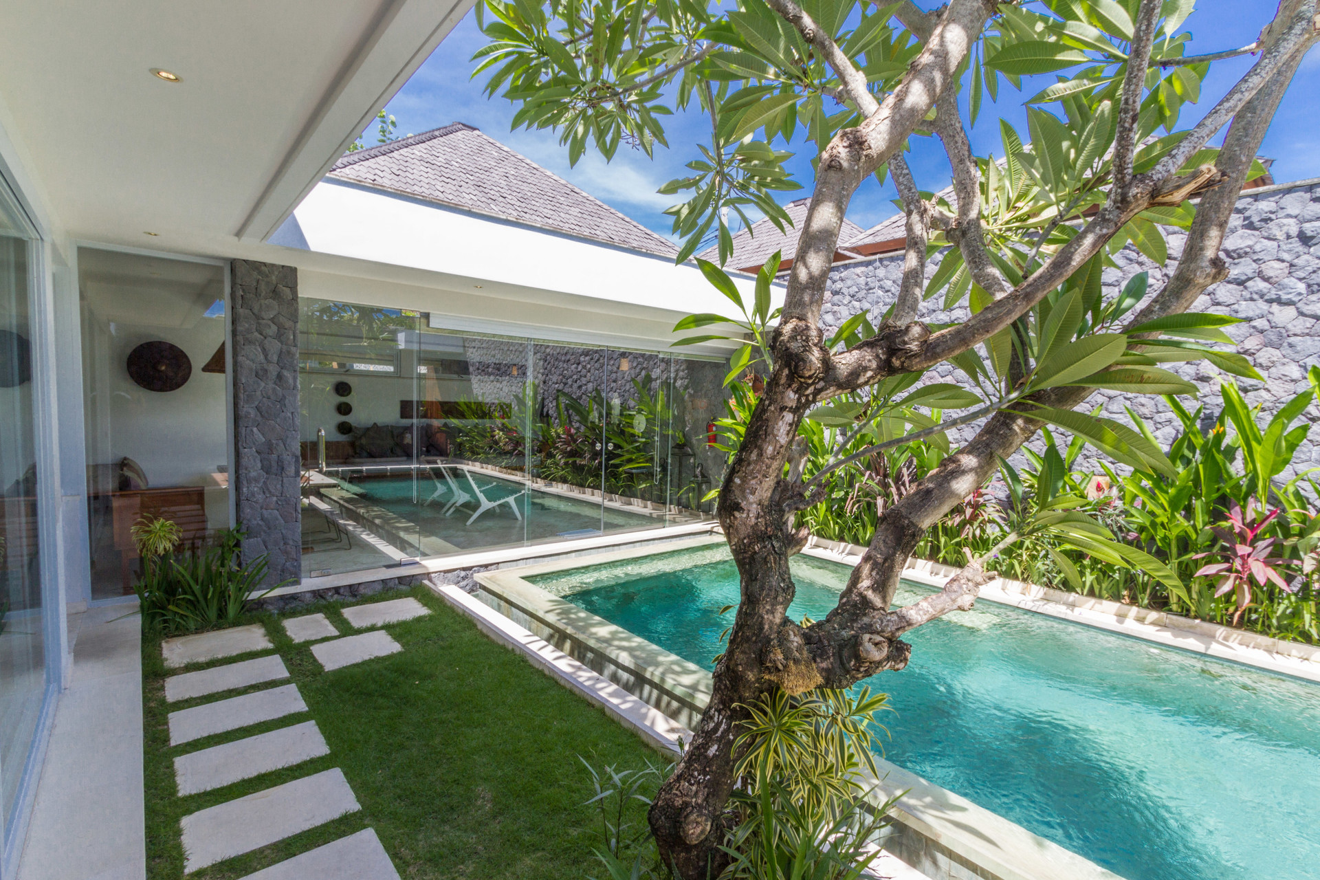 Luxuriöse Ferienvilla in Seminyak günstiger als ein Hotel, Bali Villa 1146