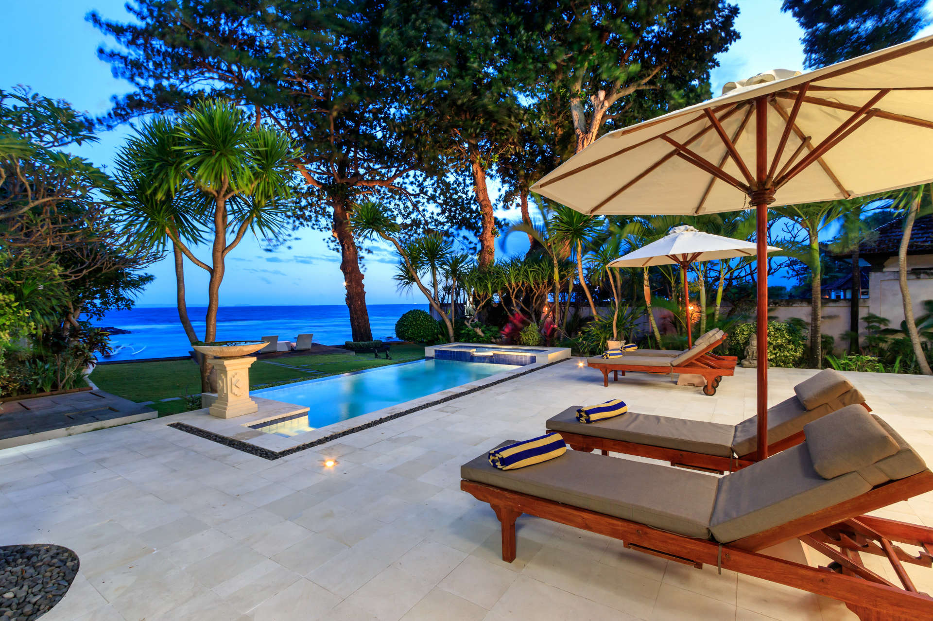Luxuriöse 5-Sterne-Villa auf Bali, Bali Villa 2002