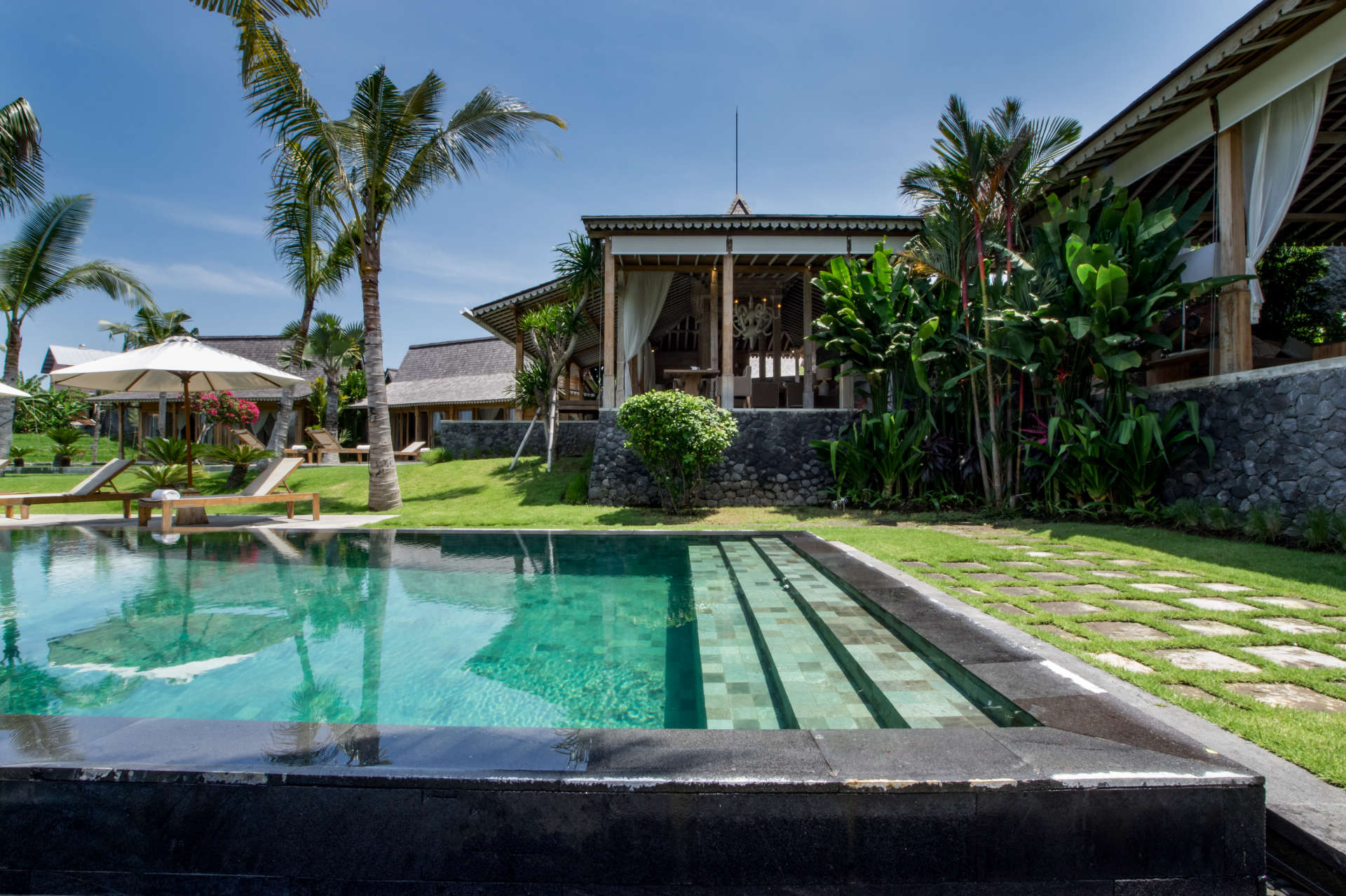 Genießen Sie den Urlaub Ihres Lebens und mieten Sie Ihre eigene 5-Sterne-Privatvilla zum besten Preis in Kerobokan, Villa Bali 2008