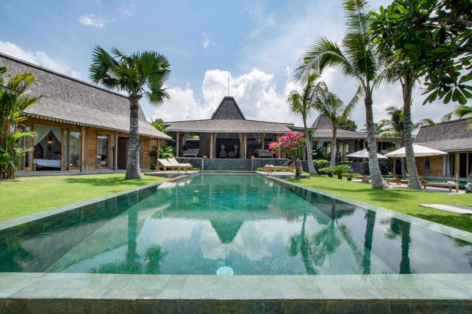 Genießen Sie den Urlaub Ihres Lebens und mieten Sie Ihre eigene 5-Sterne-Privatvilla zum besten Preis in Kerobokan, Villa Bali 2008