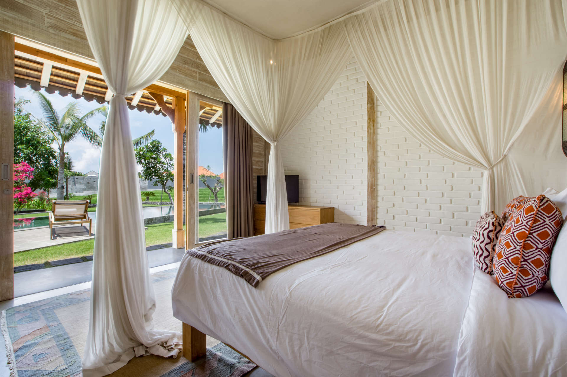 Genießen Sie den Urlaub Ihres Lebens und mieten Sie Ihre eigene 5-Sterne-Privatvilla zum besten Preis in Kerobokan, Villa Bali 2008
