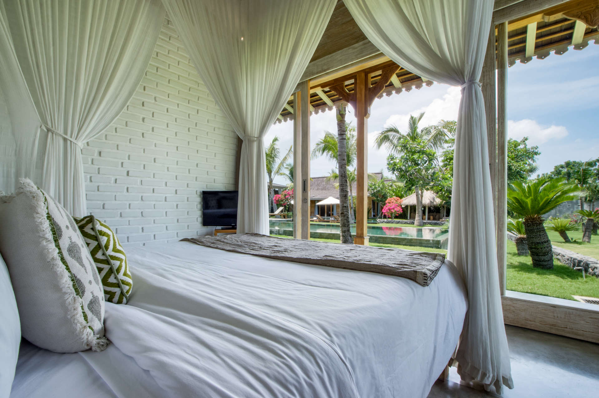 Genießen Sie den Urlaub Ihres Lebens und mieten Sie Ihre eigene 5-Sterne-Privatvilla zum besten Preis in Kerobokan, Villa Bali 2008