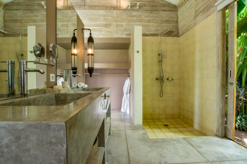 Genießen Sie den Urlaub Ihres Lebens und mieten Sie Ihre eigene 5-Sterne-Privatvilla zum besten Preis in Kerobokan, Villa Bali 2008