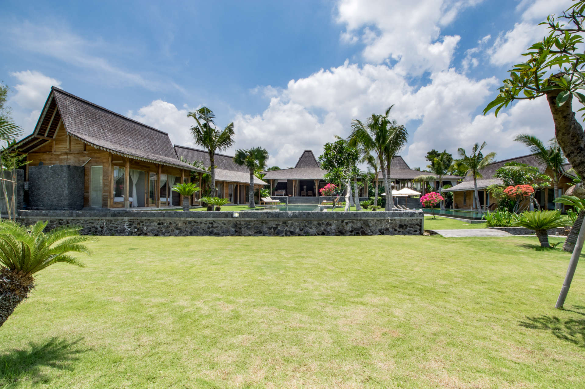Genießen Sie den Urlaub Ihres Lebens und mieten Sie Ihre eigene 5-Sterne-Privatvilla zum besten Preis in Kerobokan, Villa Bali 2008