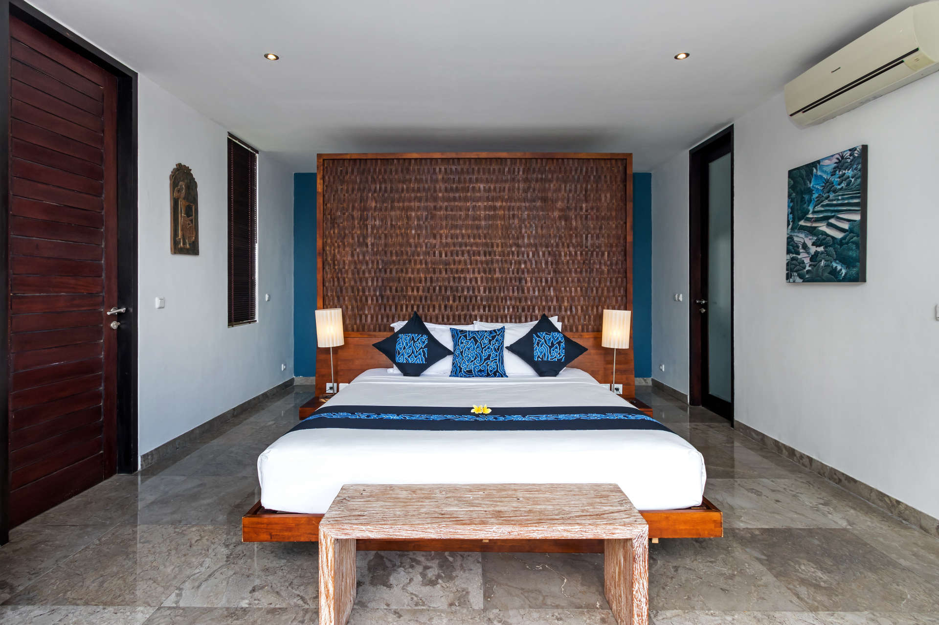 Wunderschöne 5-Sterne-Ferienvilla in erstklassiger Lage in Seminyak. Buchen Sie frühzeitig, um Ihre Daten zu sichern, Villa Bali 2016
