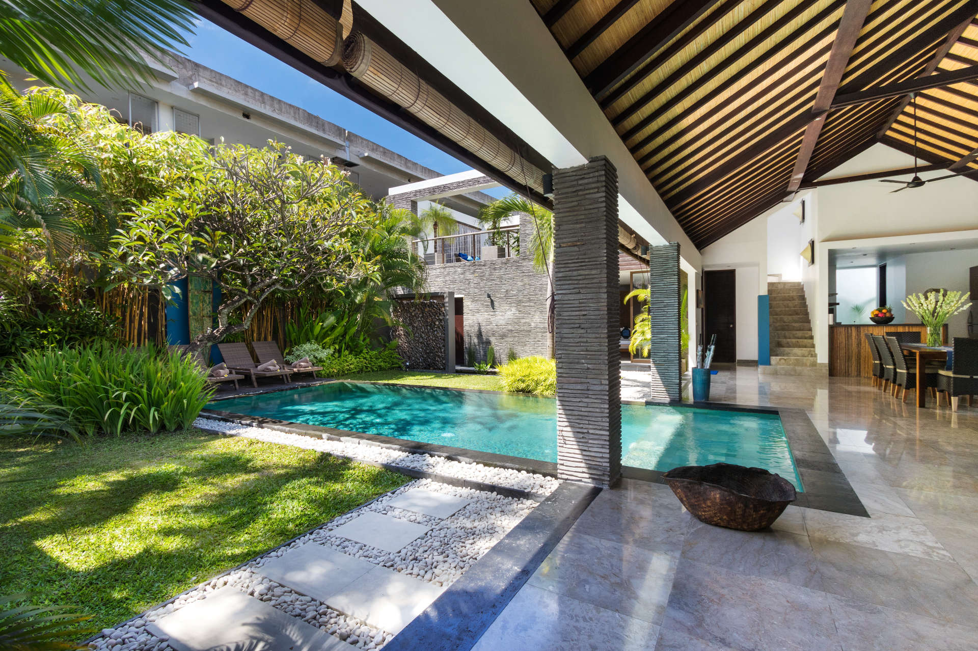 Wunderschöne 5-Sterne-Ferienvilla in erstklassiger Lage in Seminyak. Buchen Sie frühzeitig, um Ihre Daten zu sichern, Villa Bali 2016