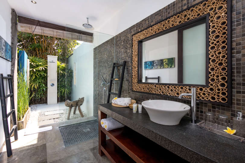 Wunderschöne 5-Sterne-Ferienvilla in erstklassiger Lage in Seminyak. Buchen Sie frühzeitig, um Ihre Daten zu sichern, Villa Bali 2016