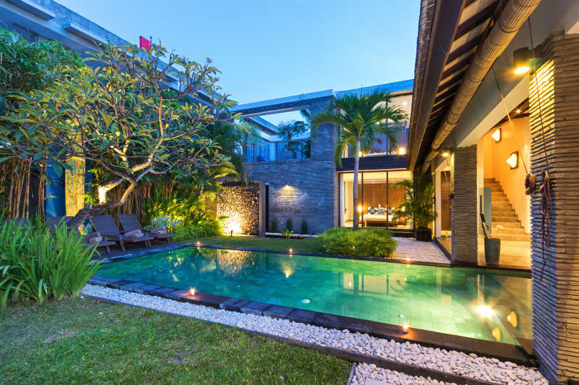 Wunderschöne 5-Sterne-Ferienvilla in erstklassiger Lage in Seminyak. Buchen Sie frühzeitig, um Ihre Daten zu sichern, Villa Bali 2016
