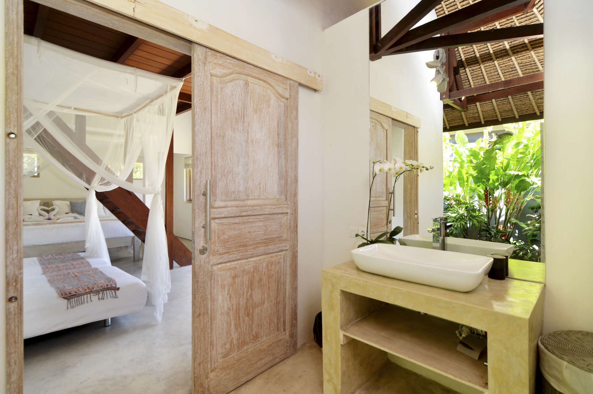 Mieten Sie Ihre eigene 5-Sterne-Privatvilla zum besten Preis in Canggu, Villa Bali 2018