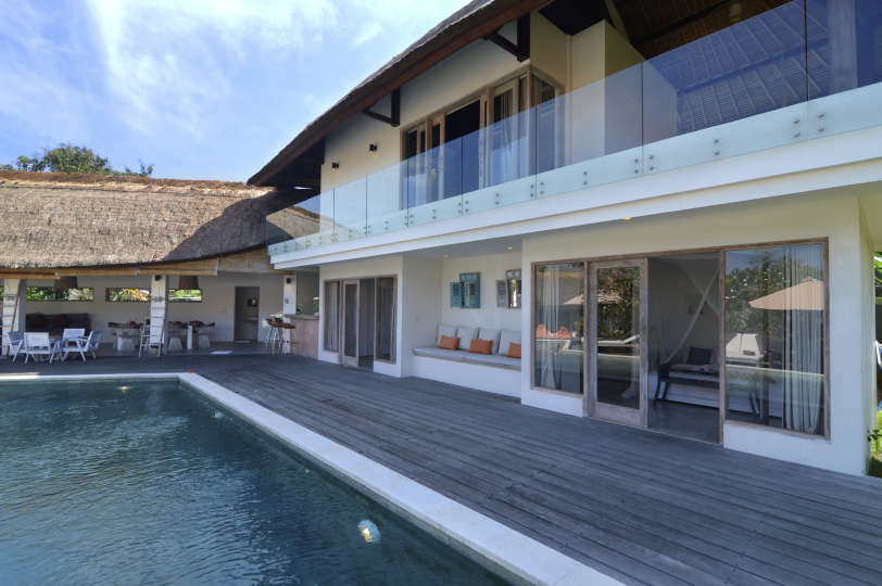 Mieten Sie Ihre eigene 5-Sterne-Privatvilla zum besten Preis in Canggu, Villa Bali 2018