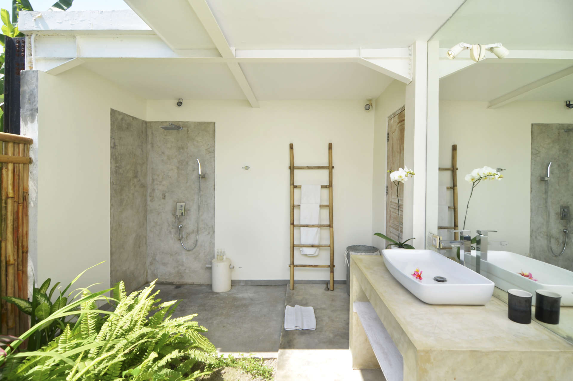 Mieten Sie Ihre eigene 5-Sterne-Privatvilla zum besten Preis in Canggu, Villa Bali 2018