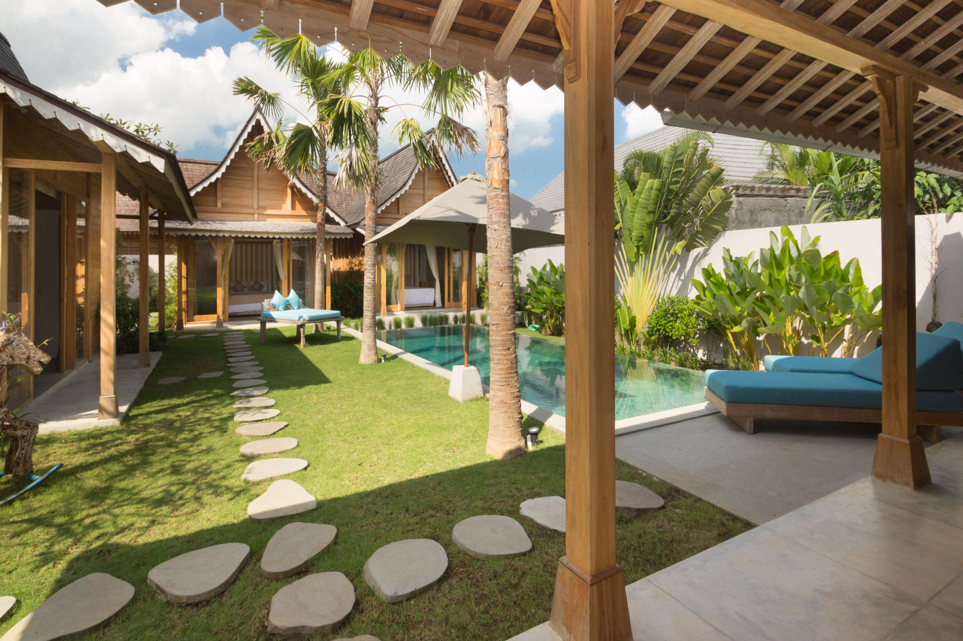 Der komplette Leitfaden zur Anmietung Ihrer exklusiven Ferienvilla in Kerobokan mit privatem Pool und vollem Personal, Villa Bali 2019