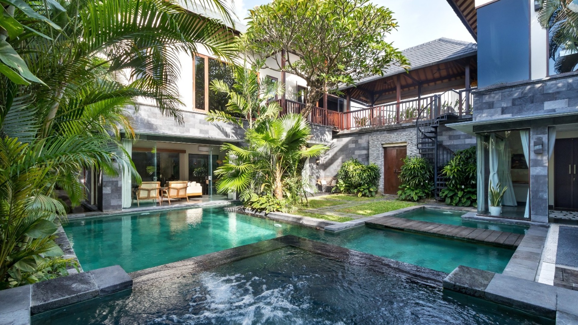 Mieten Sie eine Luxusvilla auf Bali in Strandnähe, Bali Villa 2024