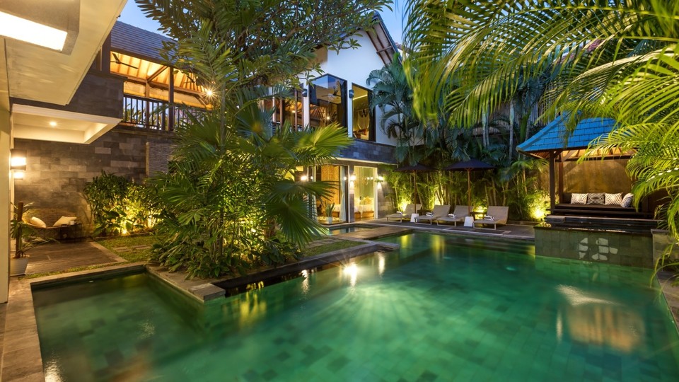 Mieten Sie eine Luxusvilla auf Bali in Strandnähe, Bali Villa 2024