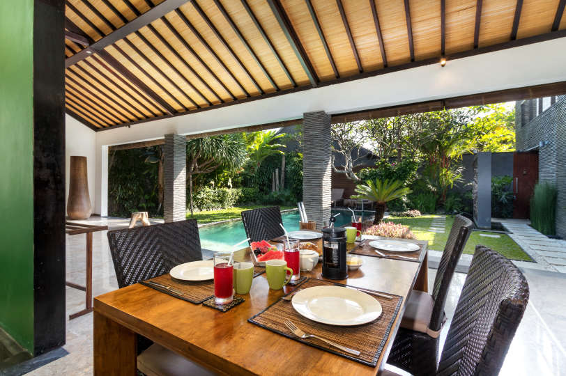 Wunderschöne 5-Sterne-Ferienvilla in erstklassiger Lage in Seminyak. Buchen Sie frühzeitig, um Ihre Daten zu sichern, Villa Bali 2026