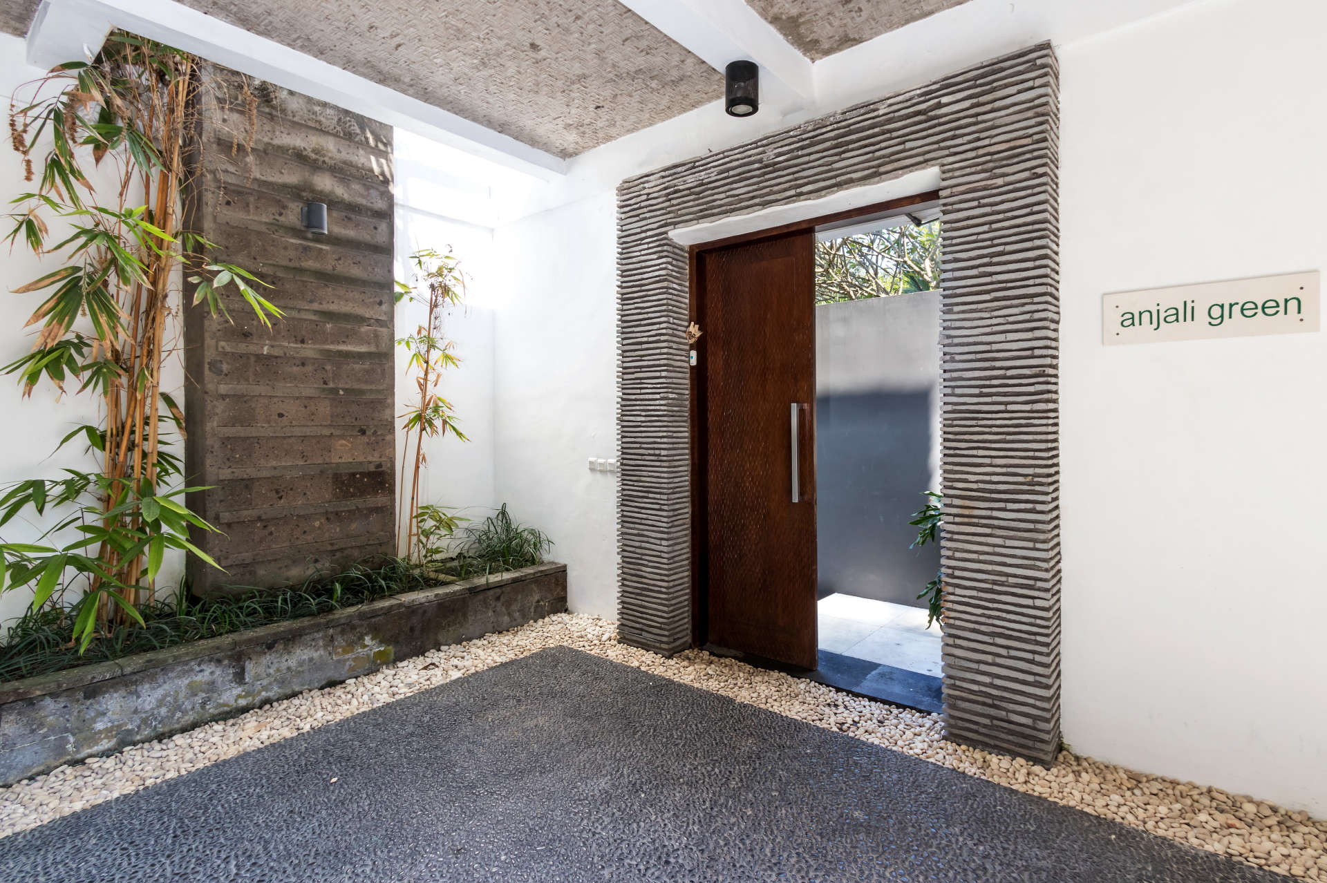 Wunderschöne 5-Sterne-Ferienvilla in erstklassiger Lage in Seminyak. Buchen Sie frühzeitig, um Ihre Daten zu sichern, Villa Bali 2026