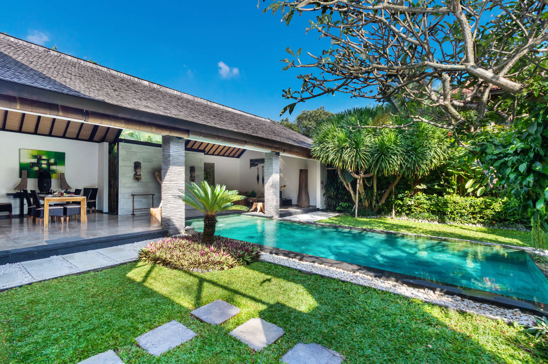Wunderschöne 5-Sterne-Ferienvilla in erstklassiger Lage in Seminyak. Buchen Sie frühzeitig, um Ihre Daten zu sichern, Villa Bali 2026