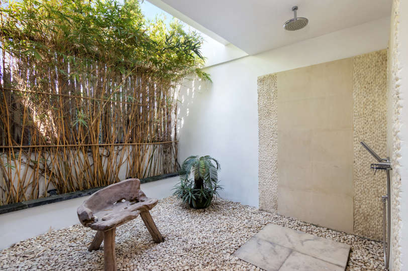 Wunderschöne 5-Sterne-Ferienvilla in erstklassiger Lage in Seminyak. Buchen Sie frühzeitig, um Ihre Daten zu sichern, Villa Bali 2026