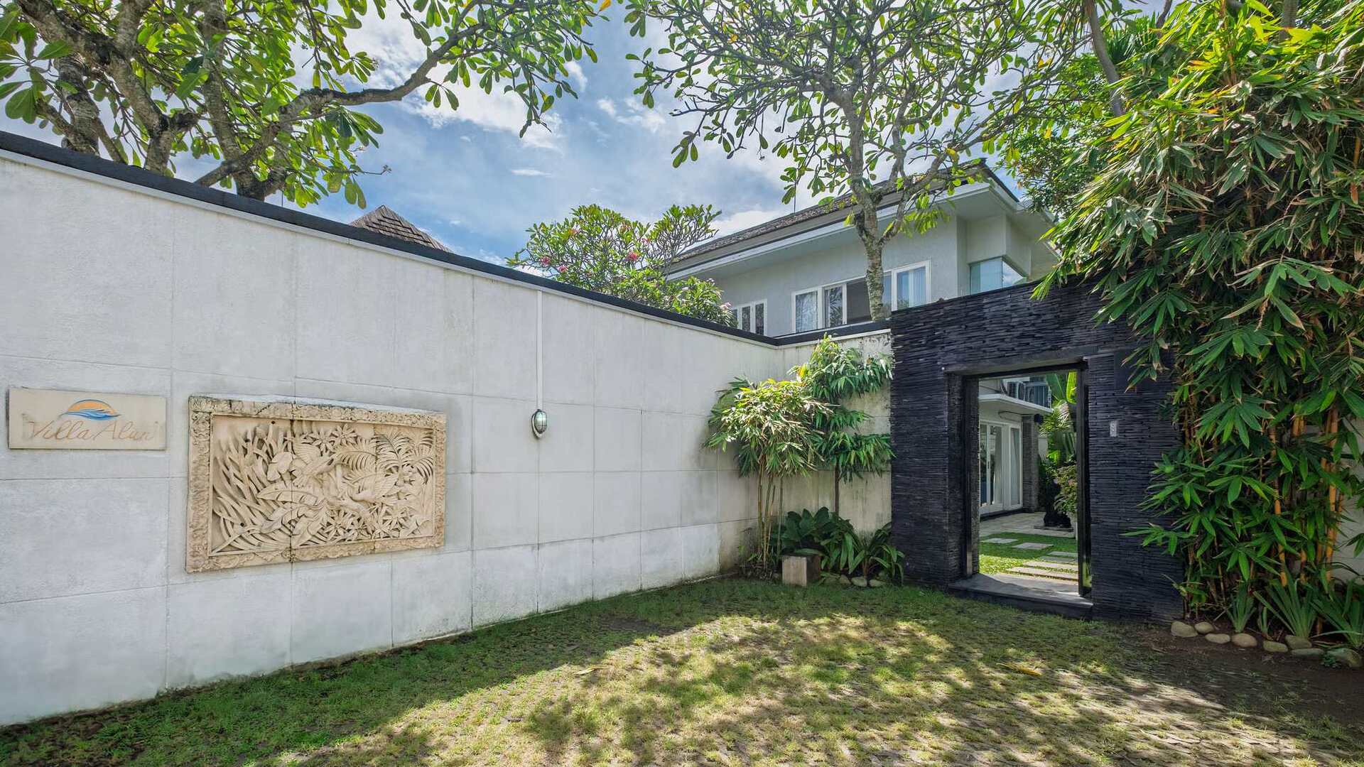 Eleganter Aufenthalt in Seminyak, Bali Villa 2030