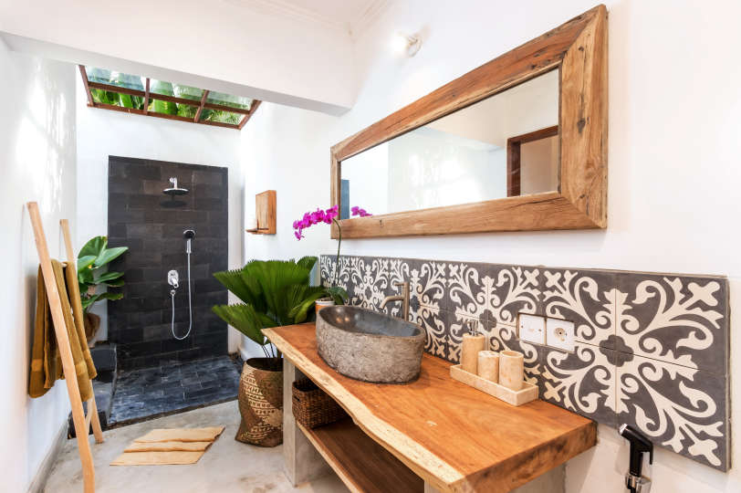 Wunderschöne 5-Sterne-Ferienvilla in bester Lage in Seminyak, Villa Bali 2046