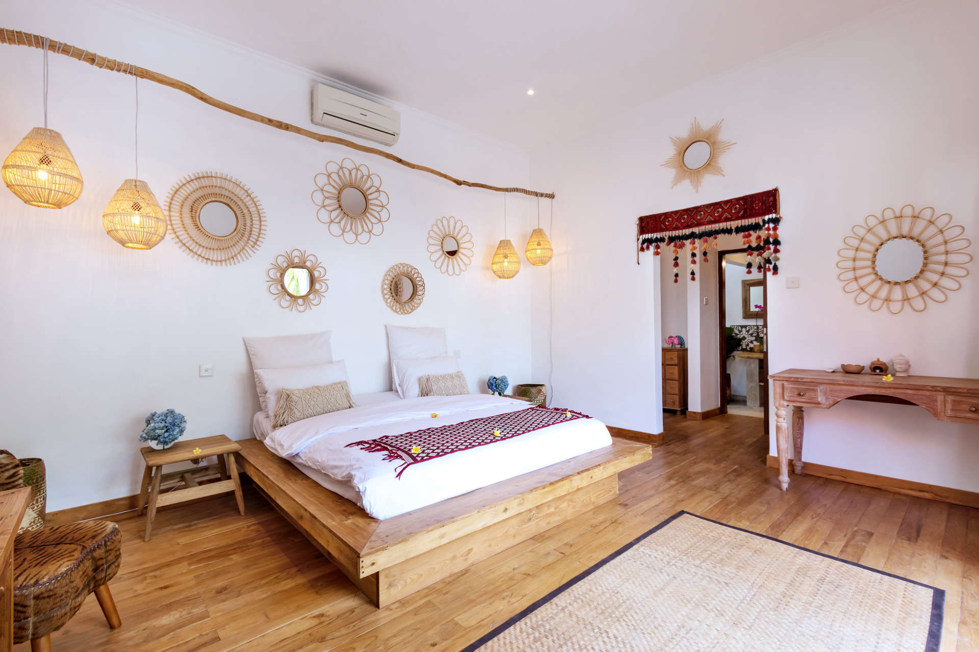 Wunderschöne 5-Sterne-Ferienvilla in bester Lage in Seminyak, Villa Bali 2046