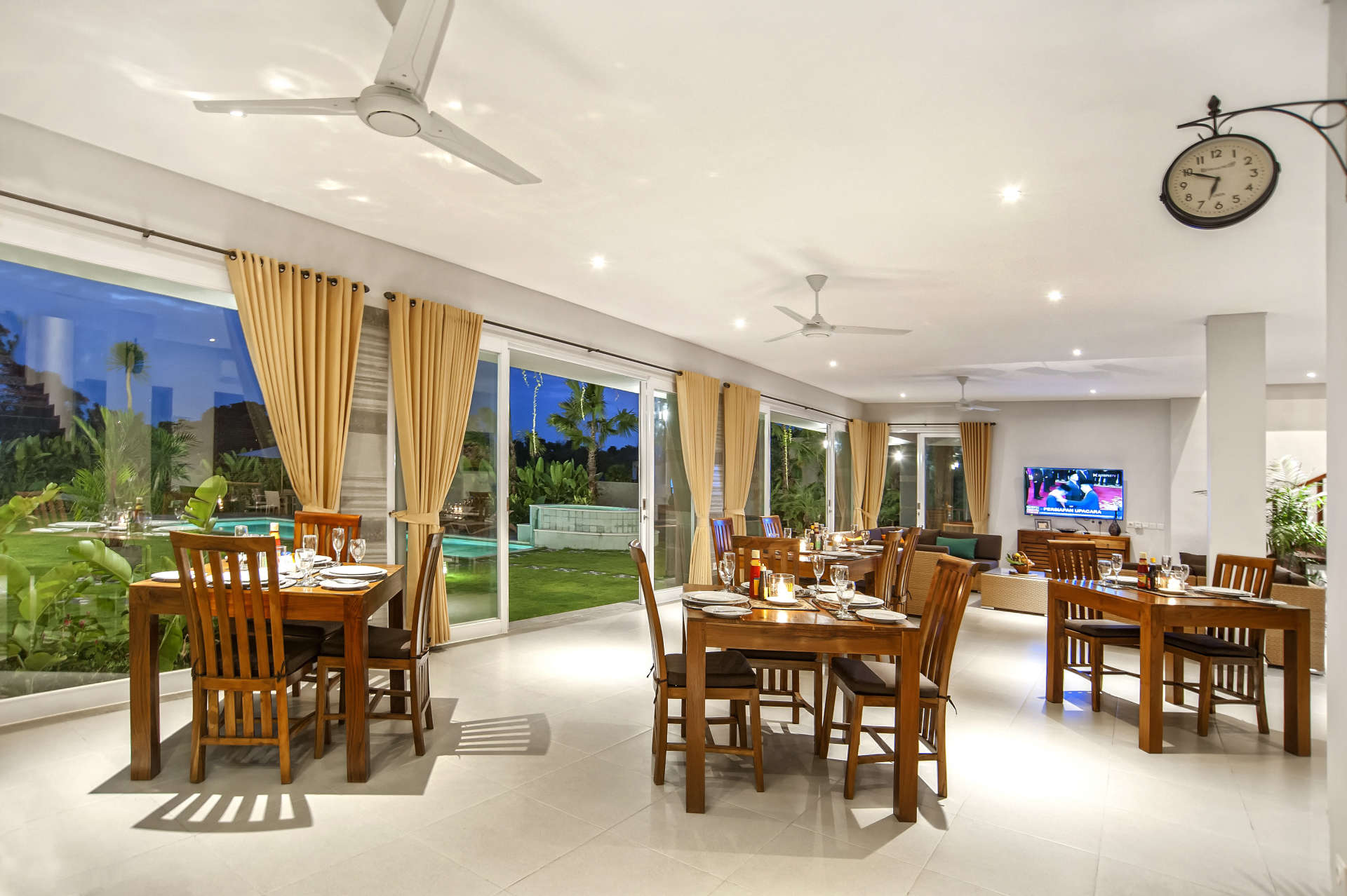 Mieten Sie eine Luxusvilla auf Bali in Strandnähe, Bali Villa 2054