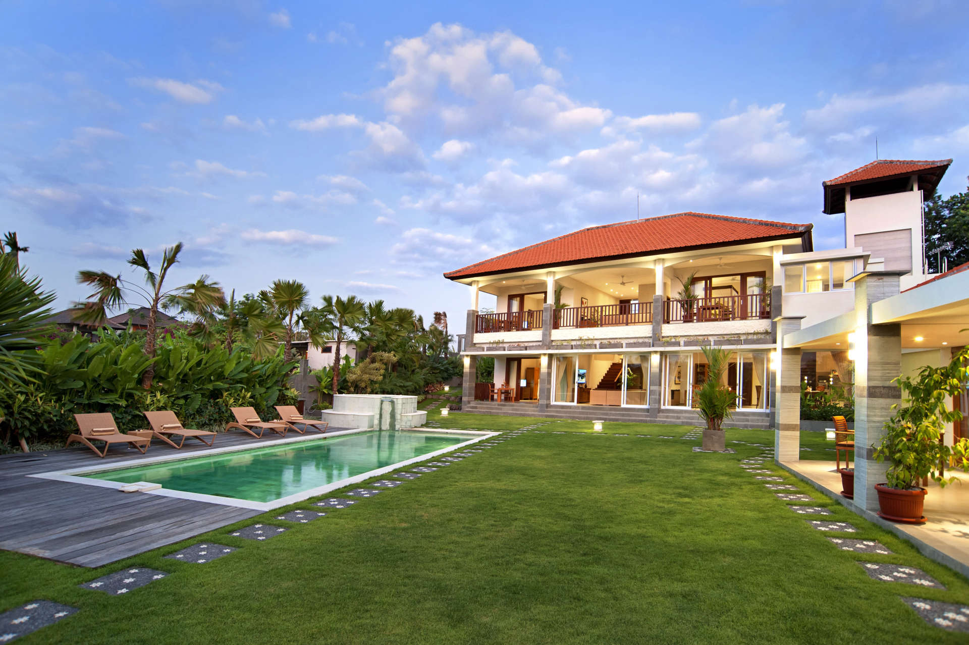 Mieten Sie eine Luxusvilla auf Bali in Strandnähe, Bali Villa 2054
