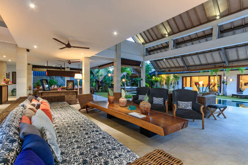 Luxuriöse Villa mit 5 Schlafzimmern und privatem Pool, Bali Villa 2055