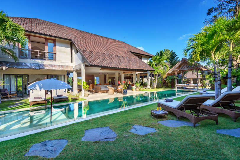 Luxuriöse Villa mit 5 Schlafzimmern und privatem Pool, Bali Villa 2055