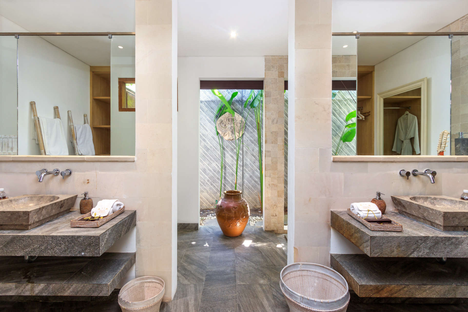 Luxuriöse Villa mit 5 Schlafzimmern und privatem Pool, Bali Villa 2055