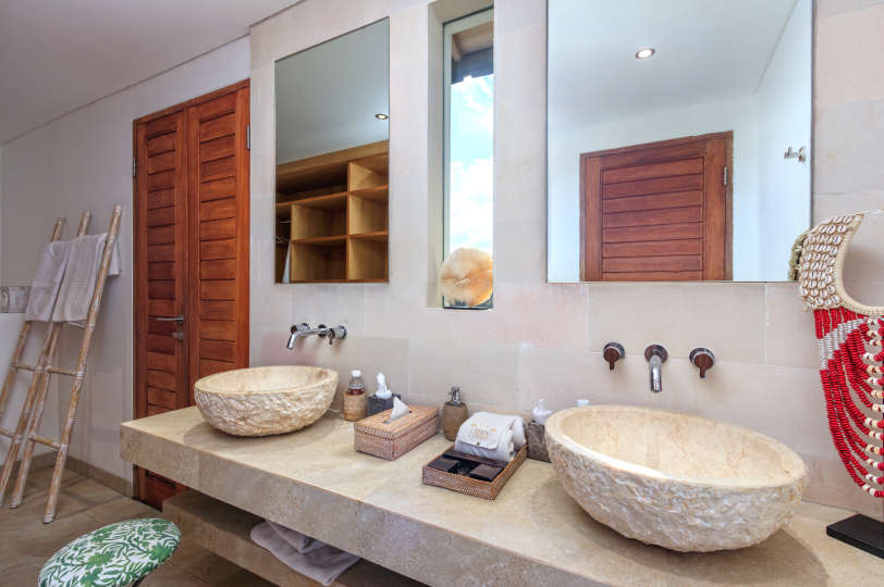 Luxuriöse Villa mit 5 Schlafzimmern und privatem Pool, Bali Villa 2055
