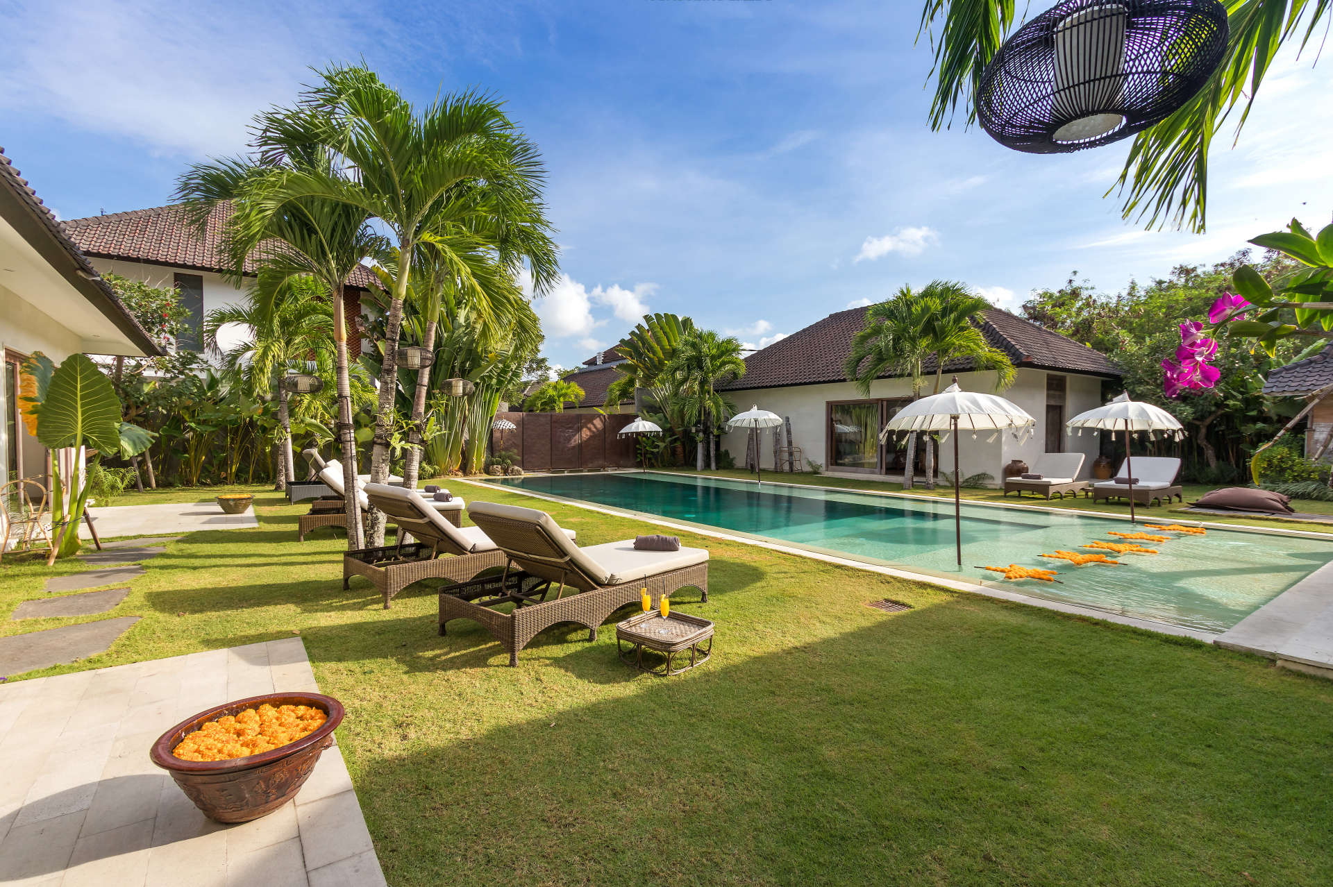 5-Sterne-Villa auf Bali, nur wenige Minuten vom Strand entfernt, Bali Villa 2056