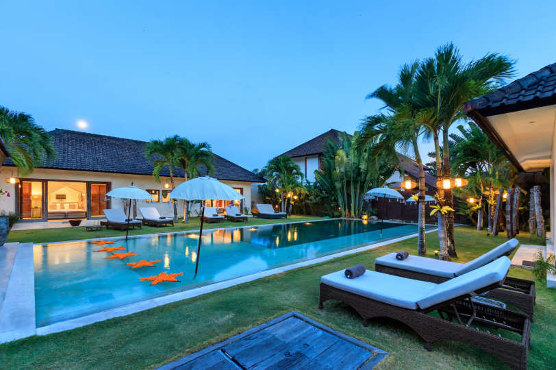5-Sterne-Villa auf Bali, nur wenige Minuten vom Strand entfernt, Bali Villa 2056