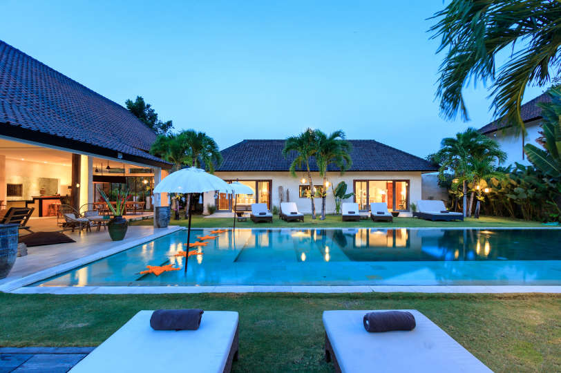 5-Sterne-Villa auf Bali, nur wenige Minuten vom Strand entfernt, Bali Villa 2056