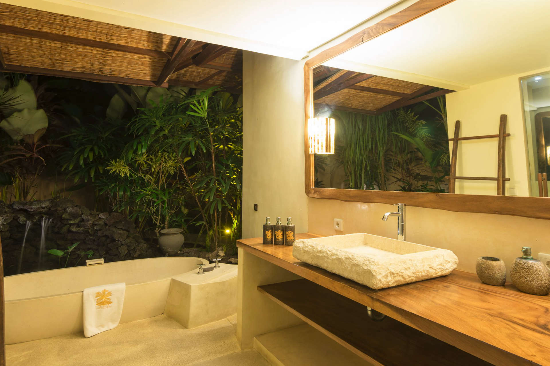 5-Sterne-Villa auf Bali, nur wenige Minuten vom Strand entfernt, Bali Villa 2064