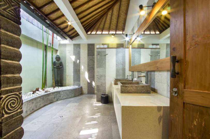 5-Sterne-Villa auf Bali, nur wenige Minuten vom Strand entfernt, Bali Villa 2065